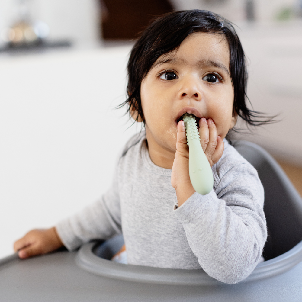 Why Do Kids Bite on Utensils? – ezpz Middle East